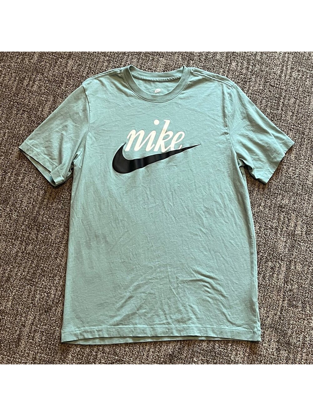Nike men’s teal tshirt size Medium